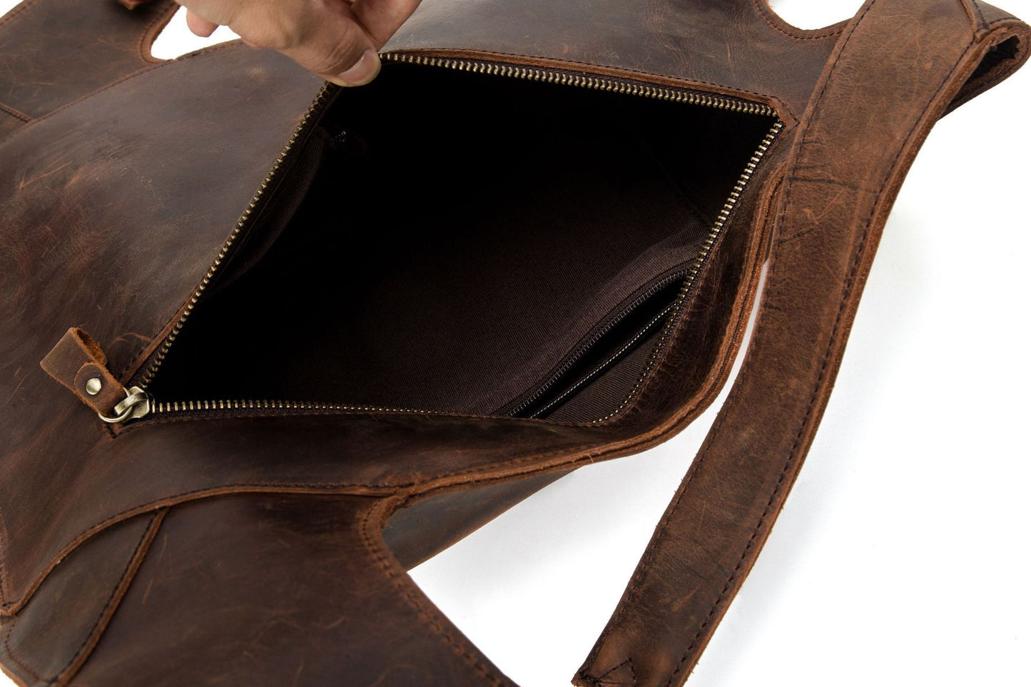 Metro Leather Shoulder Bag