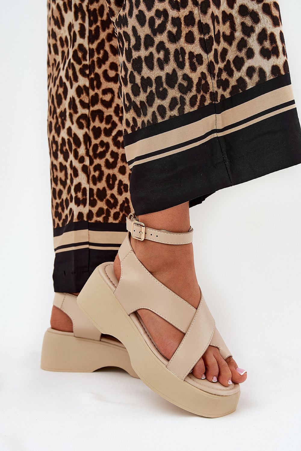  Buskin model 209890 Step in style 
