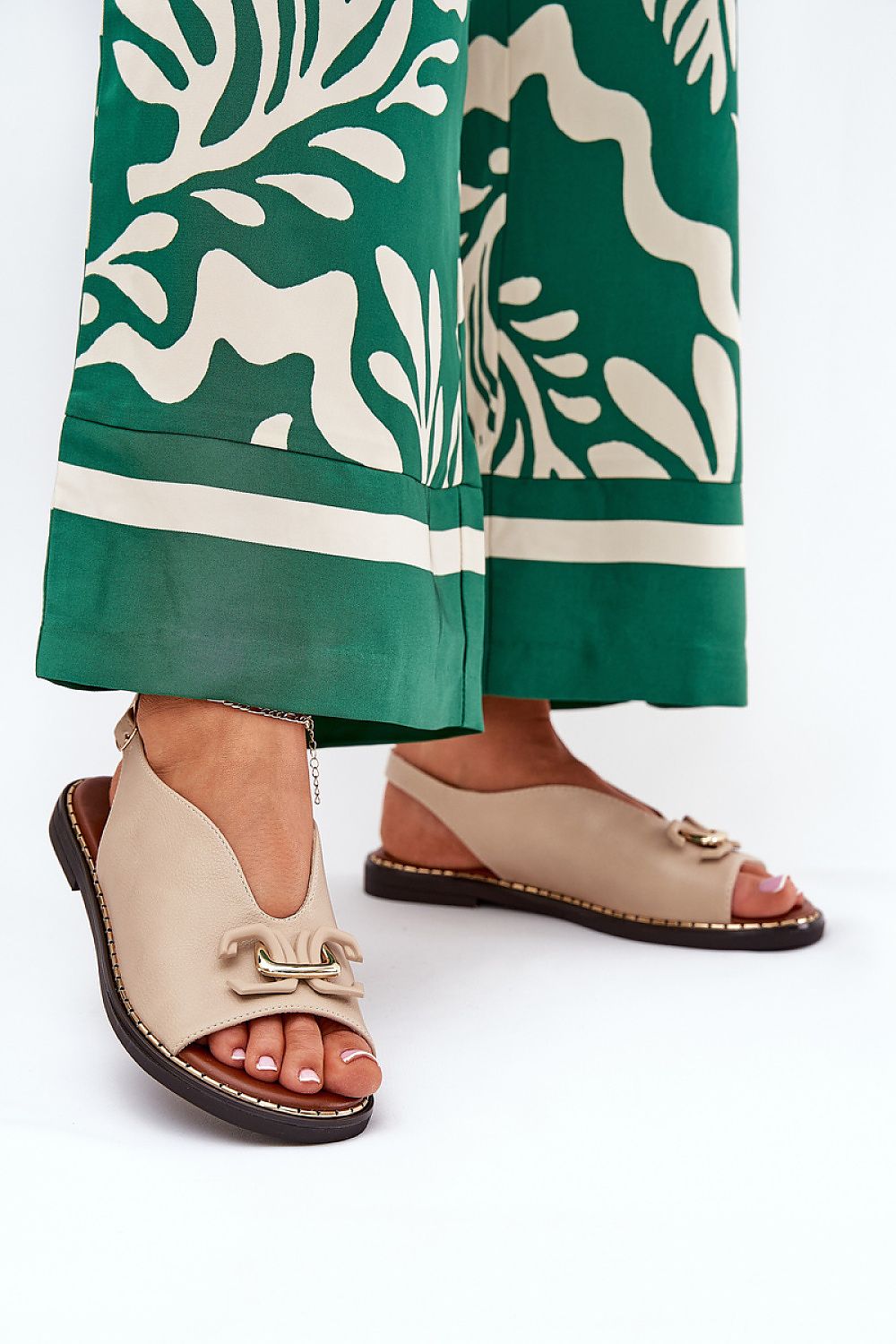  Sandals model 210065 Step in style 